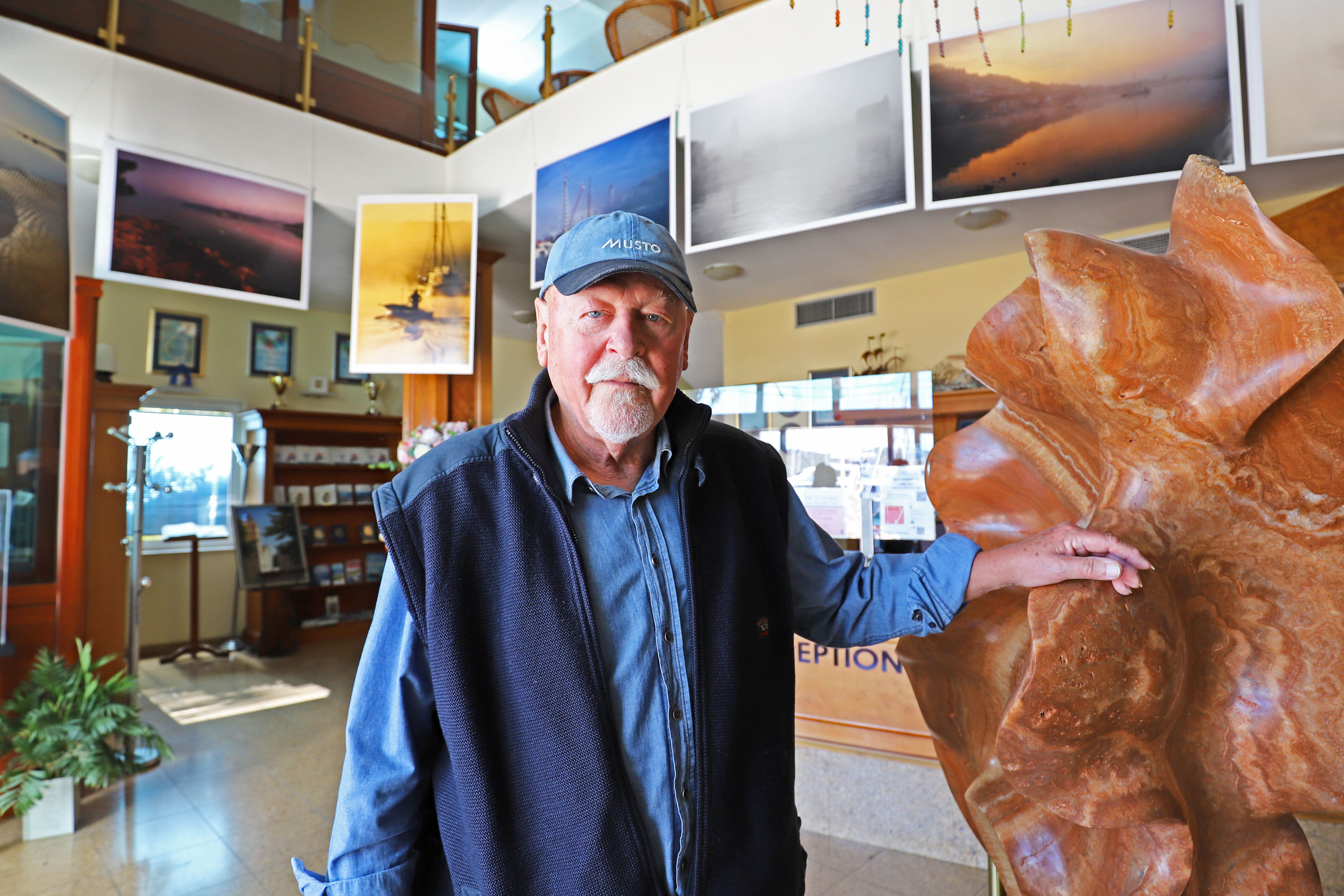 Otvorena izložba Ive Pervana u Marini Frapa Rogoznica